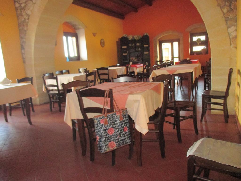 Le Mangiatoie Del Re Giordano Villa Avola Eksteriør billede